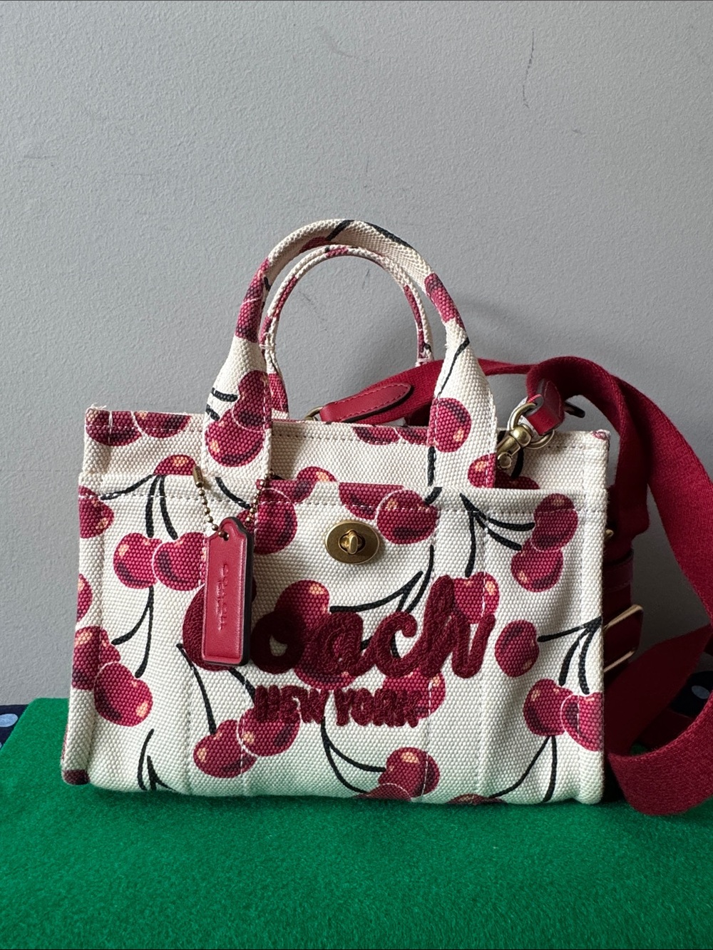 🍒Coach Cream Canvas Mini Tote with Pink Cherry Print and ❤️red Strap🍒 - Picture 3 of 17